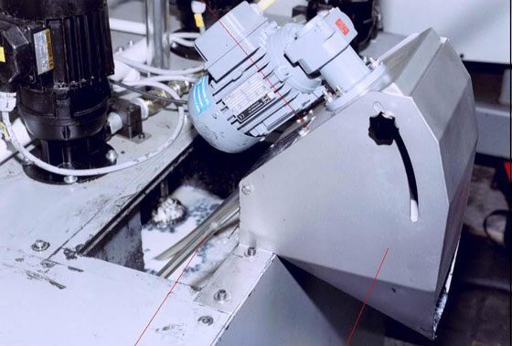 Emülsiyon tesisinde FRIESS Model 1U yağ sıyırıcı